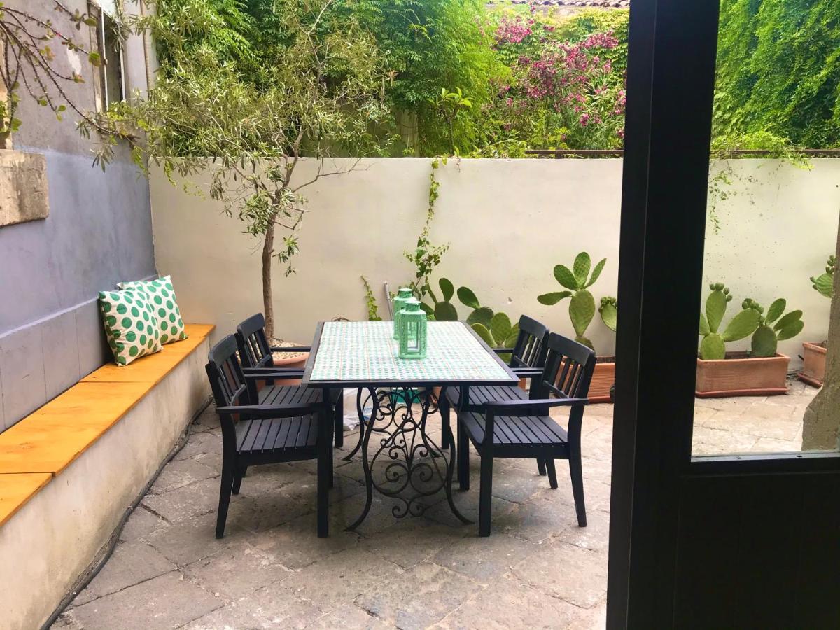 Oli'S Charming House Villa คาตาเนีย ภายนอก รูปภาพ